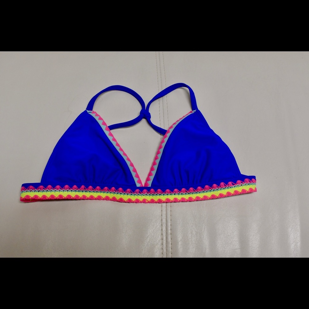 Cute bikini top size small